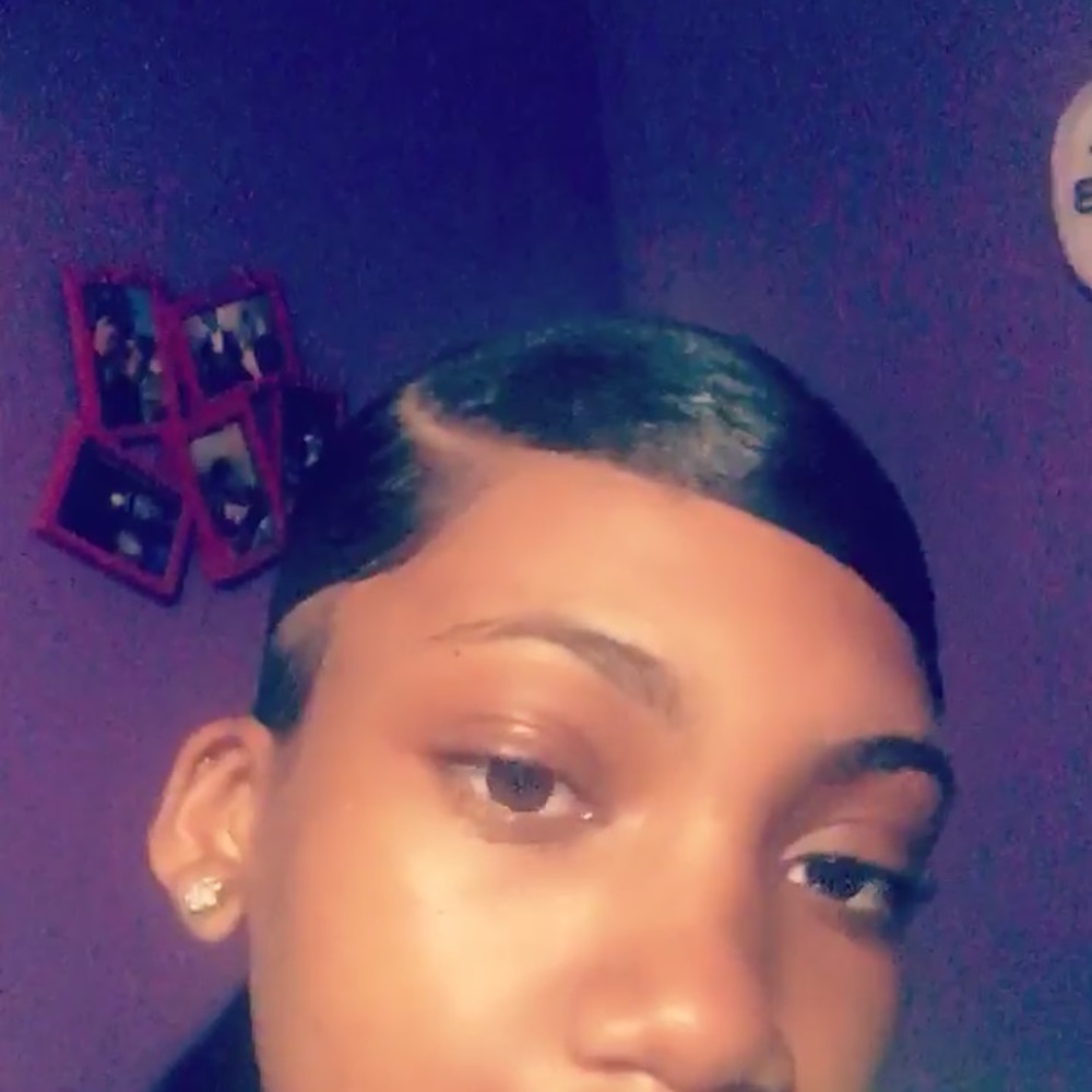 Meet your Posher, Deidra